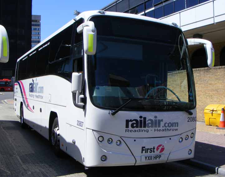 First Berkshire Rail Air Volvo B9R Plaxton Panther 20807